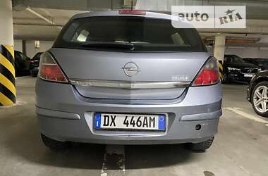 Хэтчбек Opel Astra 2010 в Мурованых Куриловцах