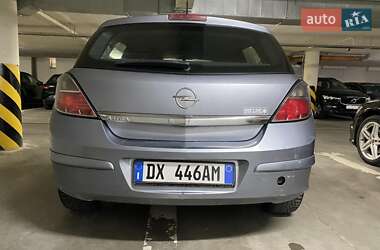 Хэтчбек Opel Astra 2010 в Мурованых Куриловцах