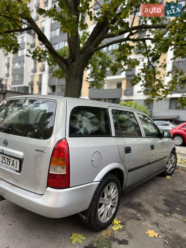 Универсал Opel Astra 2004 в Киеве