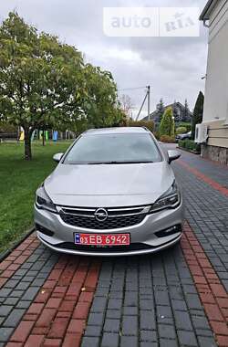 Універсал Opel Astra 2017 в Луцьку