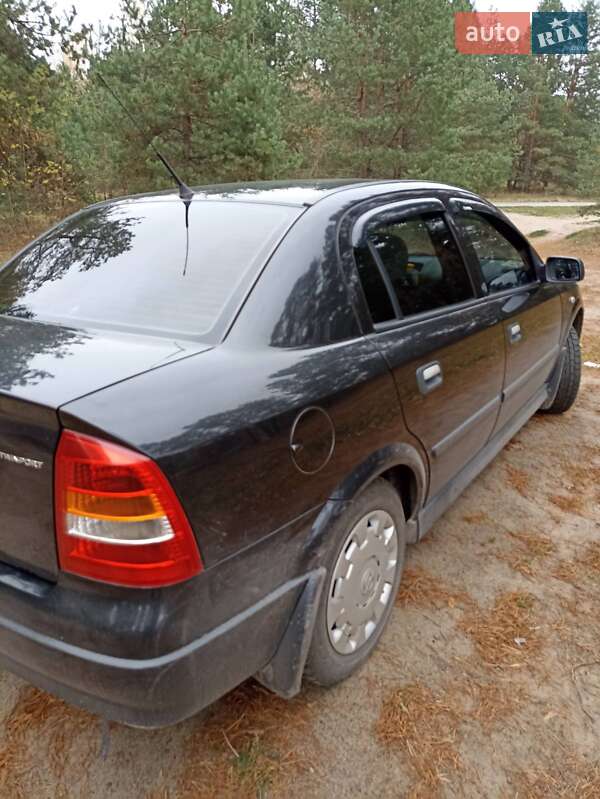 Седан Opel Astra 2008 в Славуті