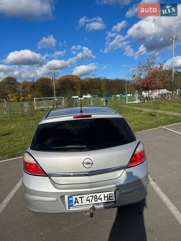 Хетчбек Opel Astra 2005 в Івано-Франківську