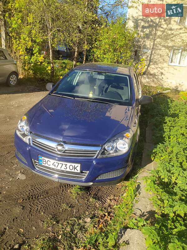 Универсал Opel Astra 2009 в Дрогобыче