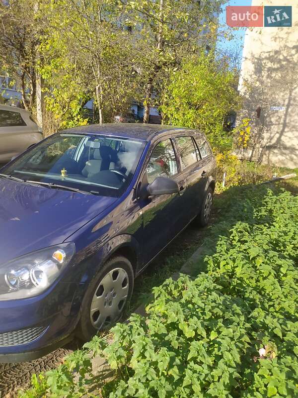 Универсал Opel Astra 2009 в Дрогобыче