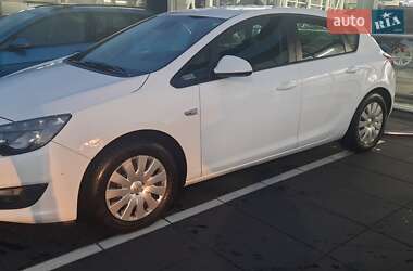 Хэтчбек Opel Astra 2014 в Луцке