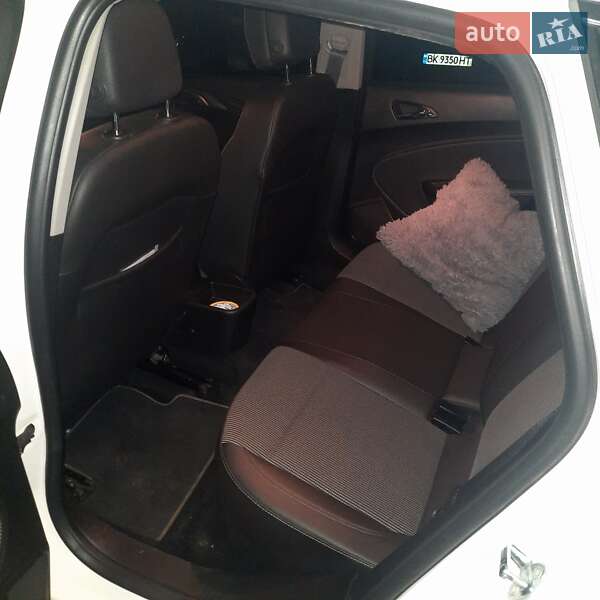 Хэтчбек Opel Astra 2014 в Луцке