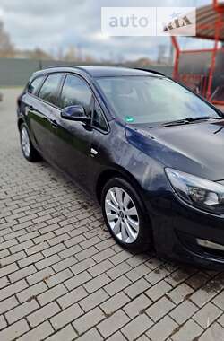 Универсал Opel Astra 2014 в Радивилове