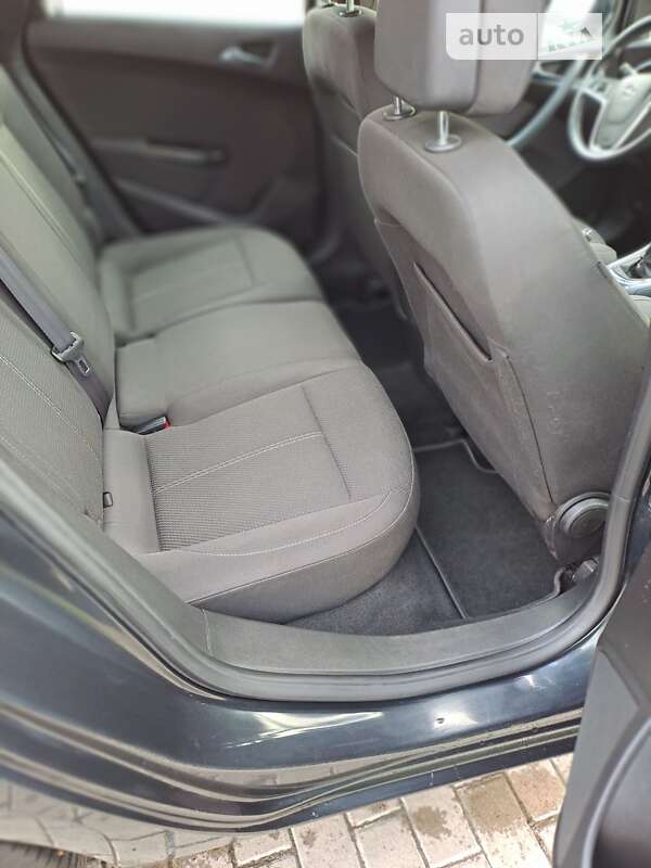 Универсал Opel Astra 2014 в Радивилове