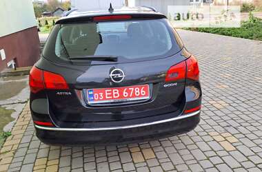 Универсал Opel Astra 2014 в Радивилове