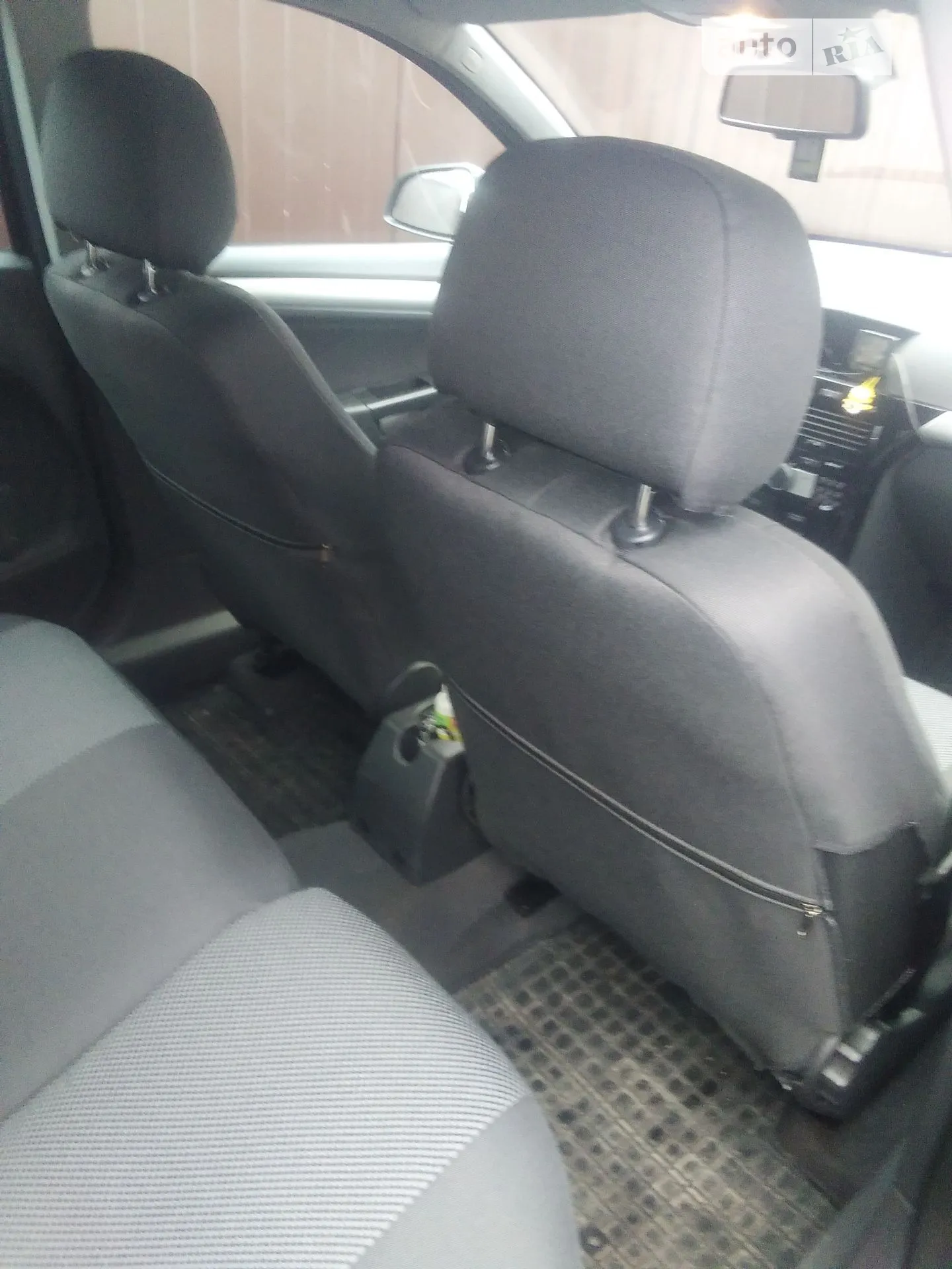 2010 Opel Astra - мініатюра 11