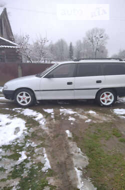 Универсал Opel Astra 1996 в Яворове