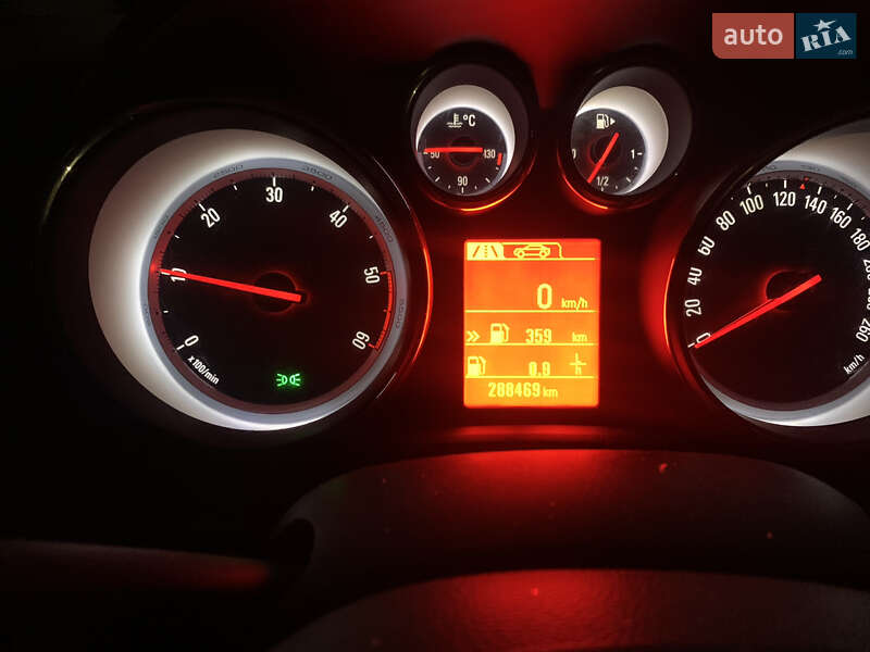 Универсал Opel Astra 2013 в Варве фото 27 Универсал Opel Astra 2013 в Варве