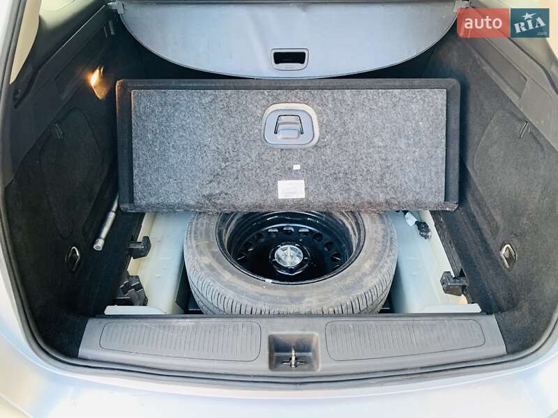 Универсал Opel Astra 2016 в Лопатине