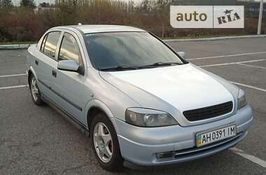 Седан Opel Astra 2004 в Черновцах