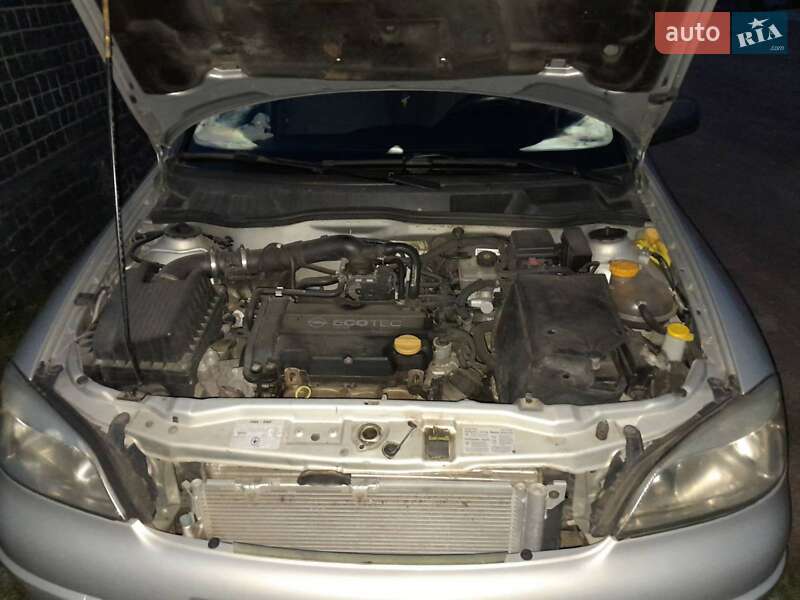 Седан Opel Astra 2006 в Житомире