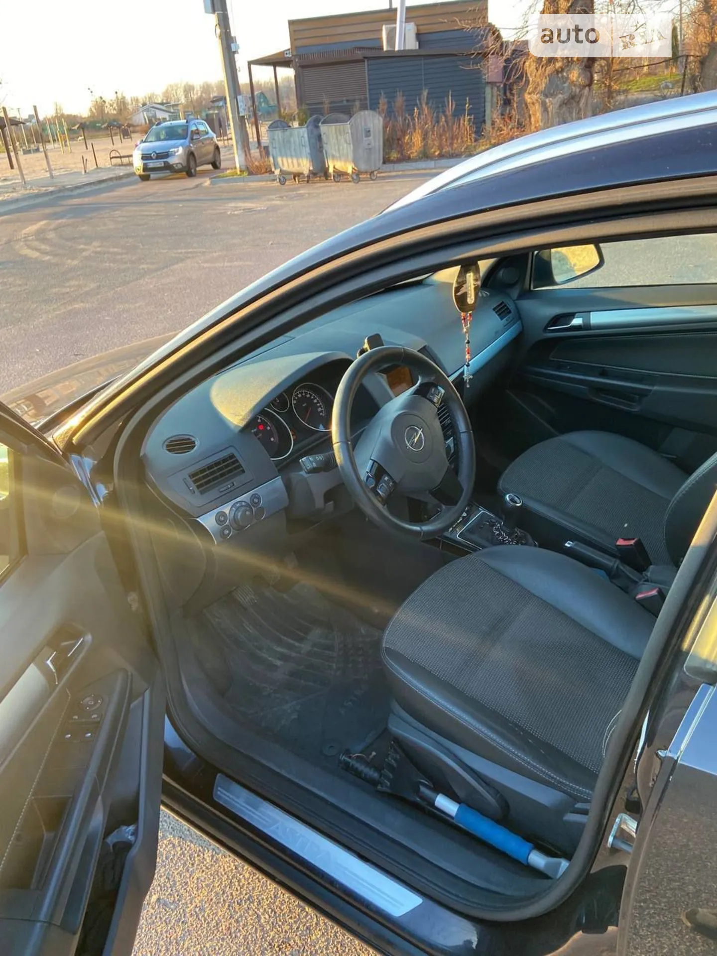 2010 Opel Astra - мініатюра 9
