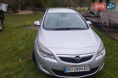 Opel Astra 2011 Opel Astra 2011