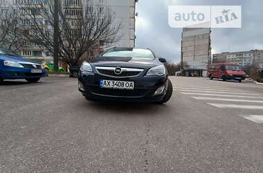 Opel Astra 2011