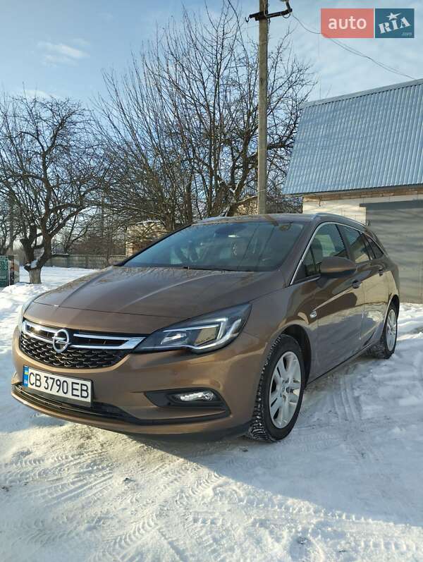 Универсал Opel Astra 2016 в Талалаевке