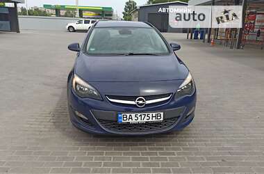 Универсал Opel Astra 2013 в Александрие