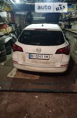 Універсал Opel Astra 2013 в Лубнах