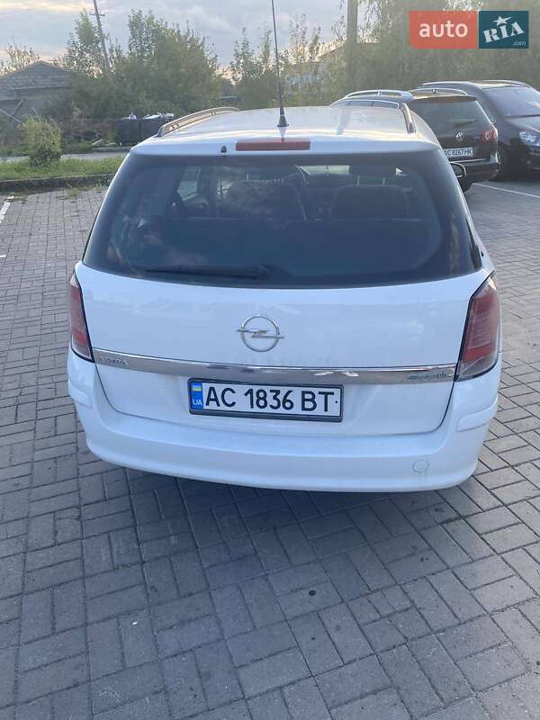 Универсал Opel Astra 2005 в Ковеле