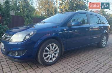 Универсал Opel Astra 2009 в Бучаче