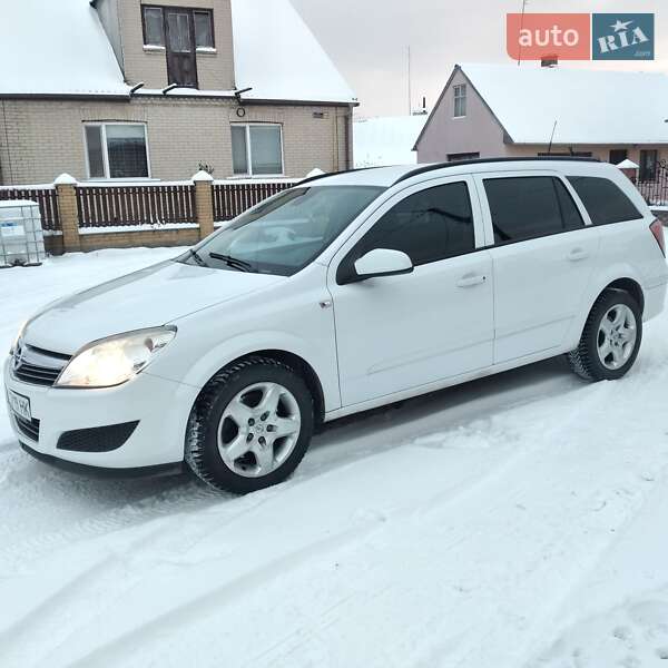 Универсал Opel Astra 2007 в Луцке