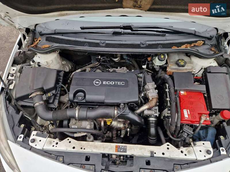 Універсал Opel Astra 2011 в Хмельницькому