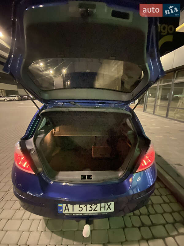 Хетчбек Opel Astra 2004 в Івано-Франківську фото 10 Хетчбек Opel Astra 2004 в Івано-Франківську