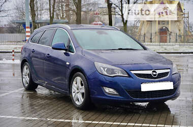 Универсал Opel Astra 2011 в Коломые