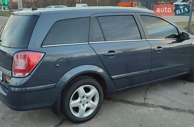 Универсал Opel Astra 2008 в Самборе