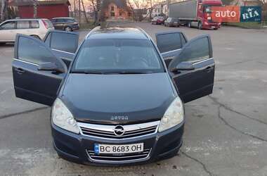 Универсал Opel Astra 2008 в Самборе