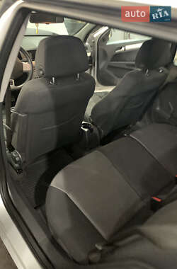 Універсал Opel Astra 2009 в Луцьку