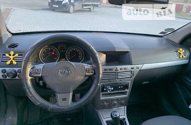 Универсал Opel Astra 2006 в Каменец-Подольском