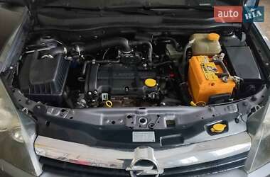 Хэтчбек Opel Astra 2006 в 