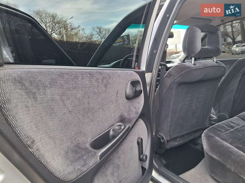 Седан Opel Astra 1993 в Миколаєві