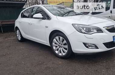 Хэтчбек Opel Astra 2010 в Киеве