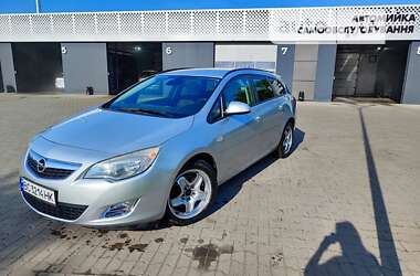 Opel Astra 2011