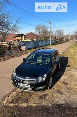 Універсал Opel Astra 2010 в Кривому Розі