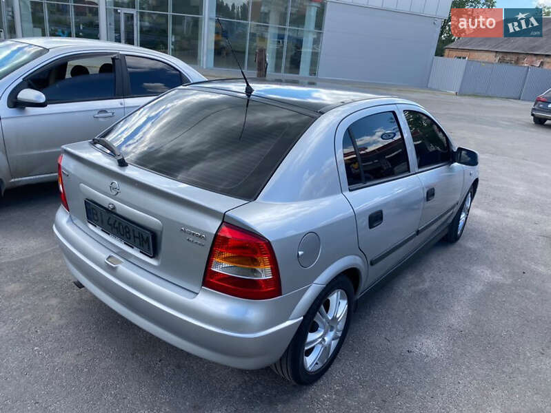 Хетчбек Opel Astra 2000 в Лубнах