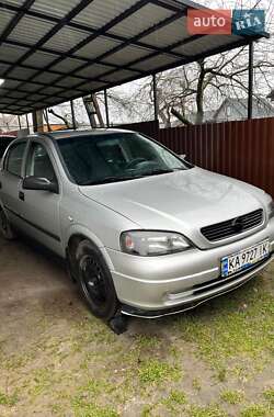 Седан Opel Astra 2005 в 