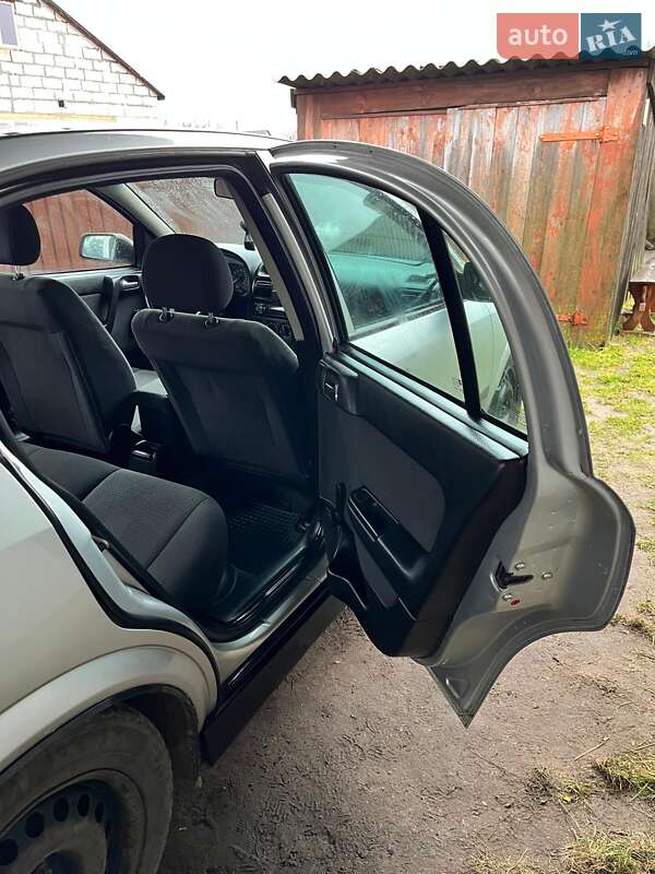 Седан Opel Astra 2005 в Турийске