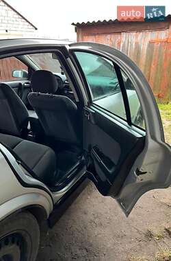 Седан Opel Astra 2005 в 