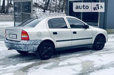 Седан Opel Astra 2008 в 