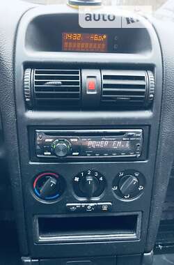 Седан Opel Astra 2008 в 