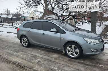 Универсал Opel Astra 2010 в 