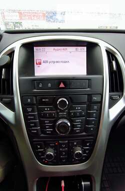 Універсал Opel Astra 2013 в Полтаві