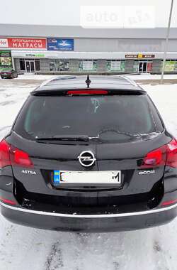 Универсал Opel Astra 2013 в Полтаве