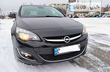 Універсал Opel Astra 2013 в Полтаві